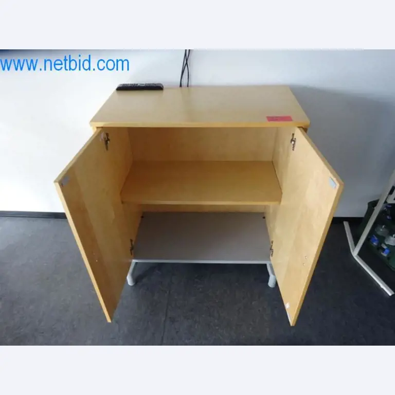 Well-maintained metalworking machines as well as the operating and office equipment -4