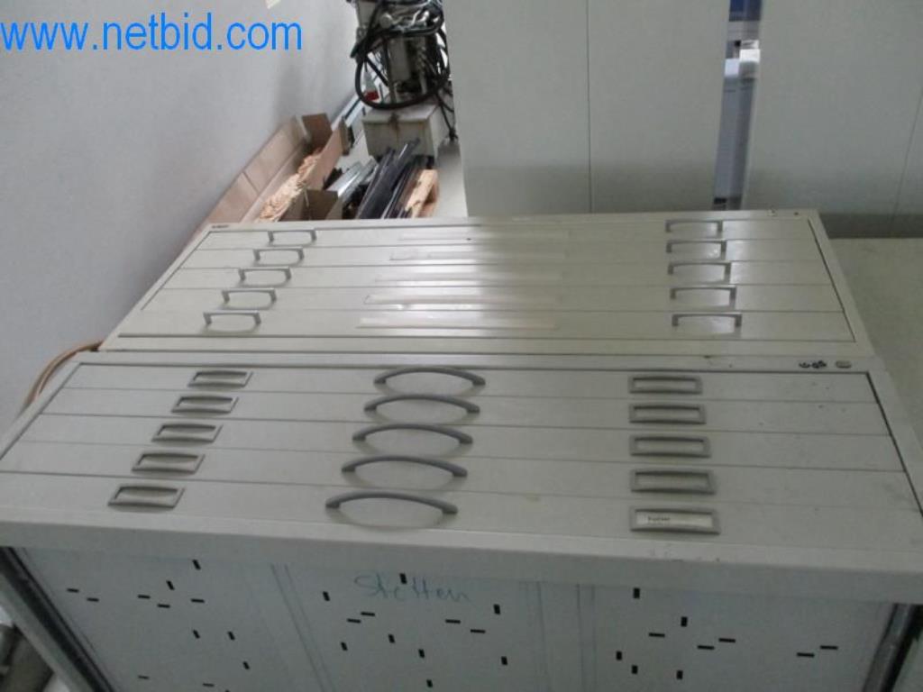 Well-maintained metalworking machines as well as the operating and office equipment -3