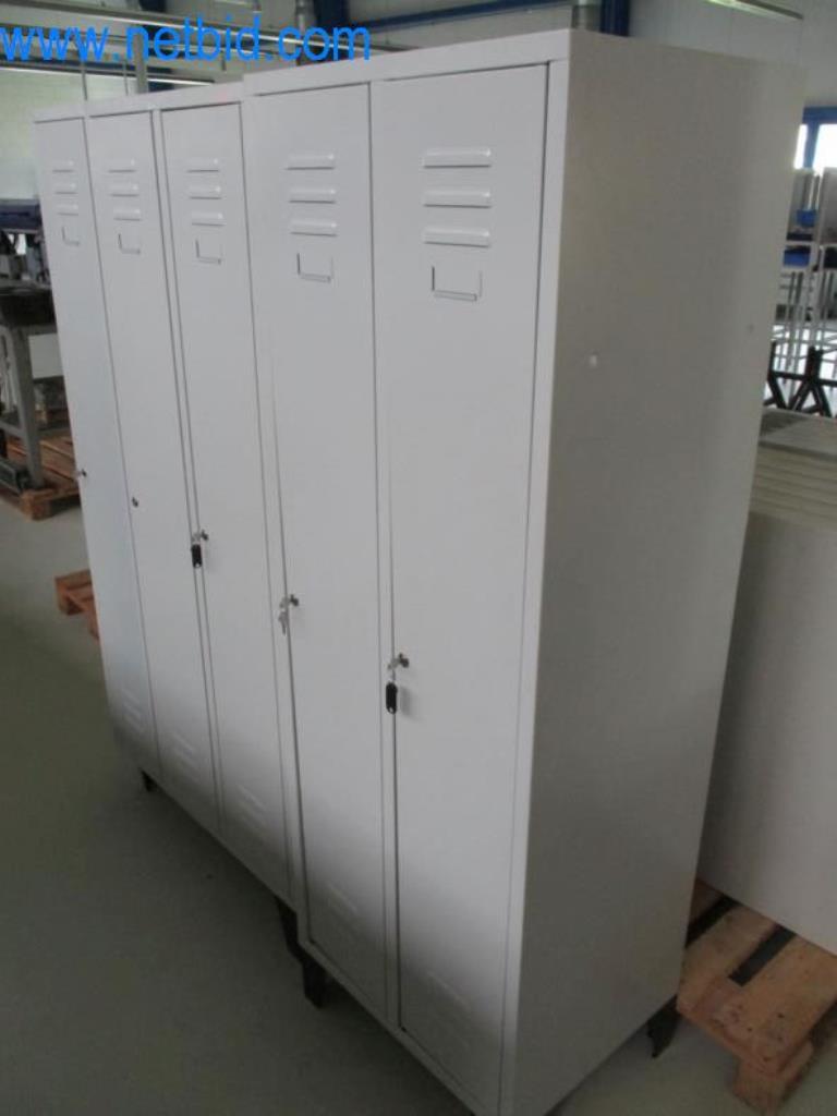 Well-maintained metalworking machines as well as the operating and office equipment -5