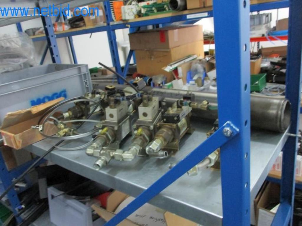 Máquinas para trabajar el metal en buen estado, así como equipos operativos y de oficina-10