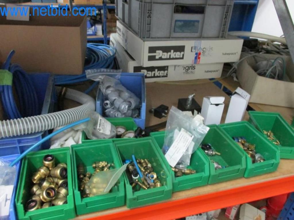 Máquinas para trabajar el metal en buen estado, así como equipos operativos y de oficina-7