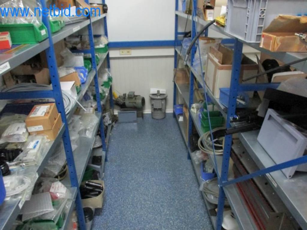 Máquinas para trabajar el metal en buen estado, así como equipos operativos y de oficina-9