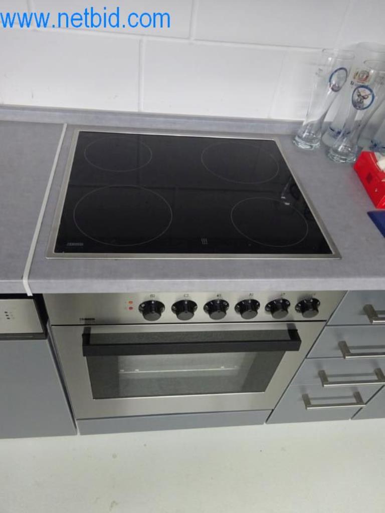 Máquinas para trabajar el metal en buen estado, así como equipos operativos y de oficina-4