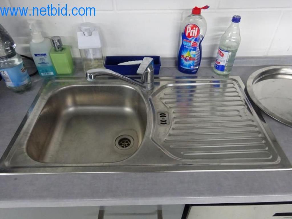 Máquinas para trabajar el metal en buen estado, así como equipos operativos y de oficina-6