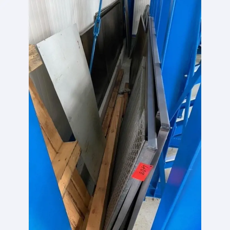 Well-maintained metalworking machines as well as the operating and office equipment -2