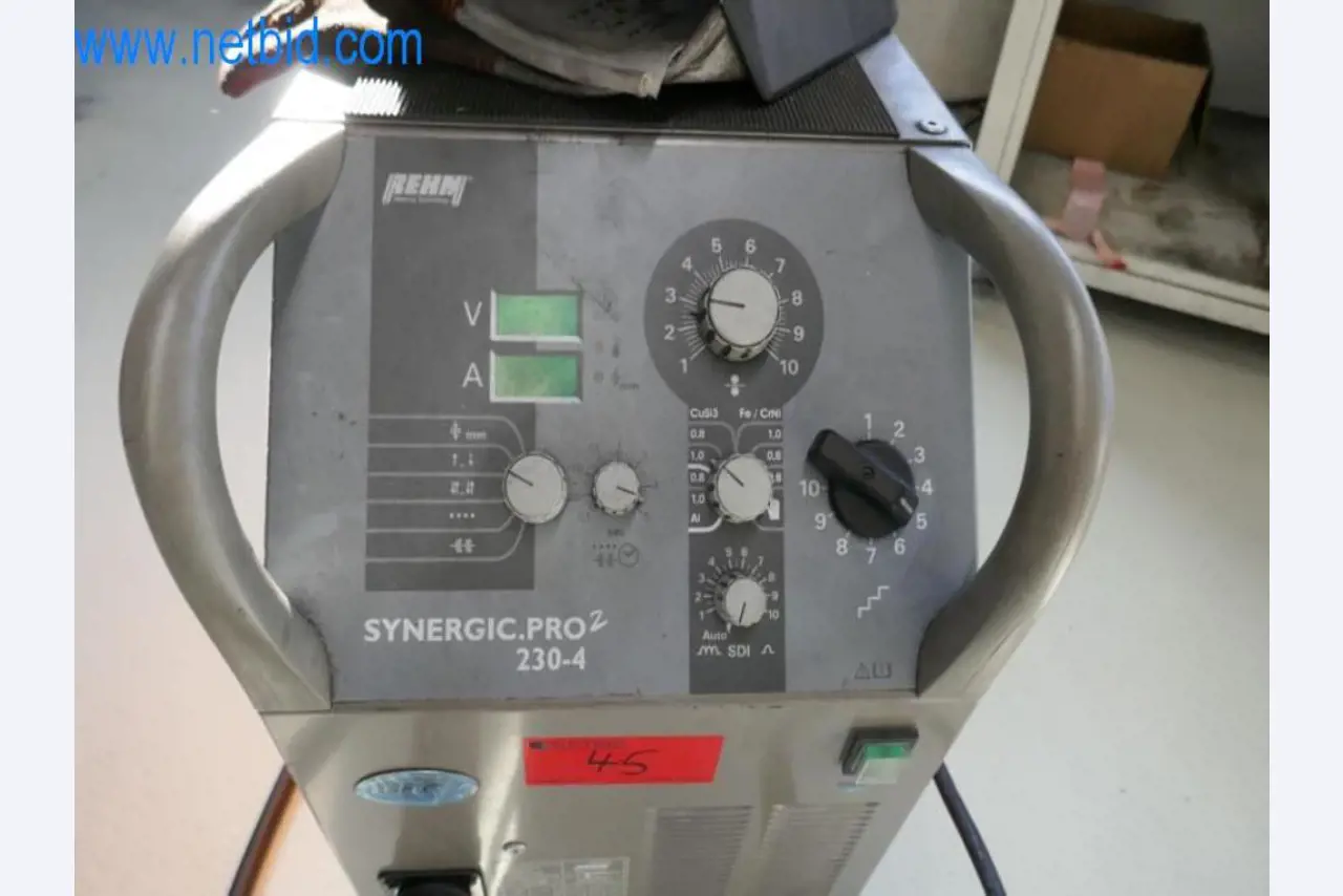 Well-maintained metalworking machines as well as the operating and office equipment -1