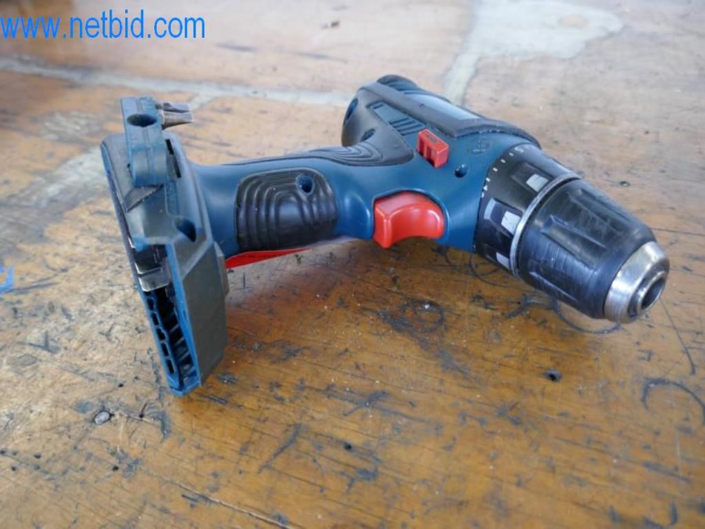 Dobrze utrzymane maszyny do obróbki metalu oraz sprzęt operacyjny i biurowy-2