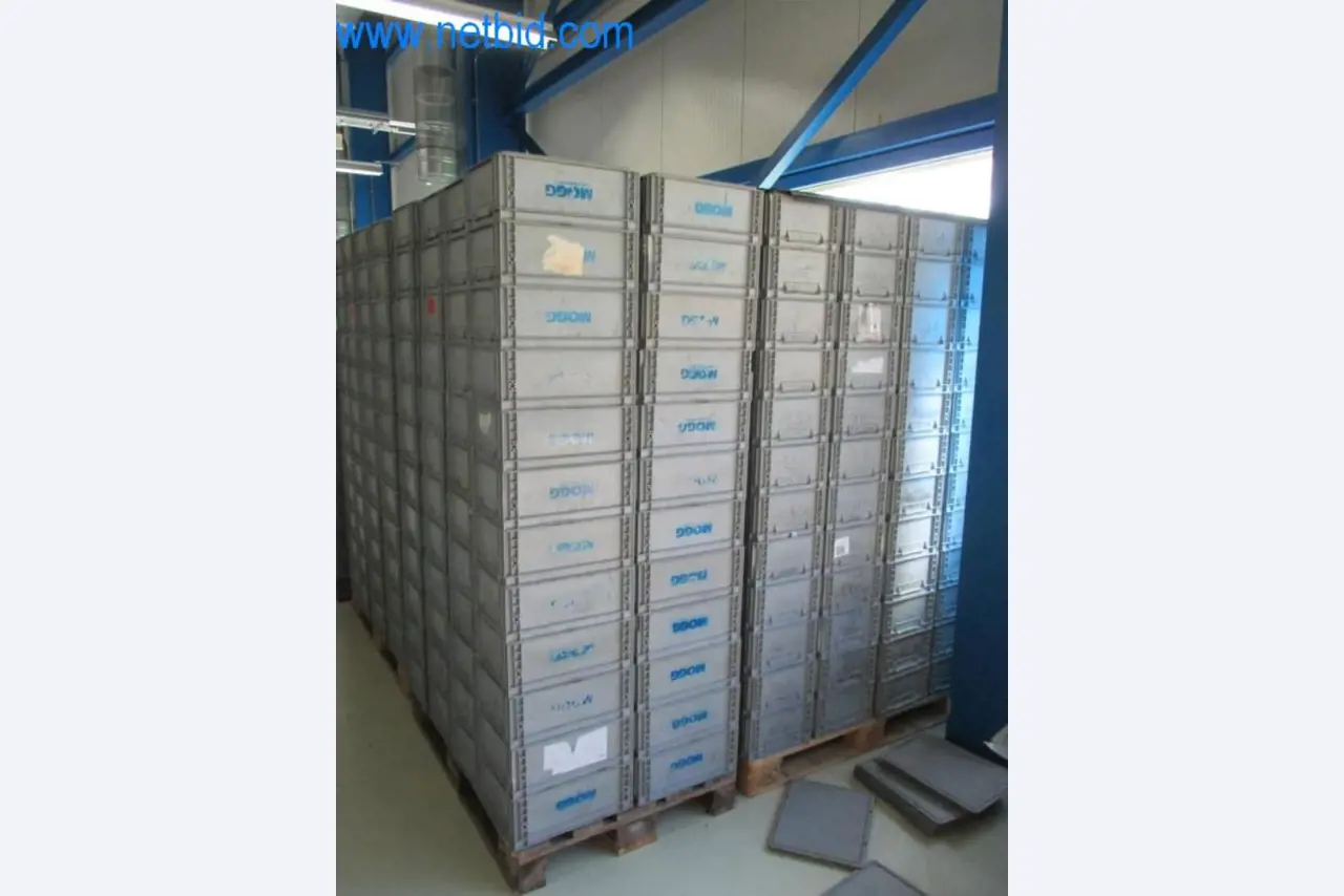 Well-maintained metalworking machines as well as the operating and office equipment -1