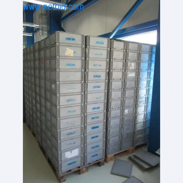 Well-maintained metalworking machines as well as the operating and office equipment -1