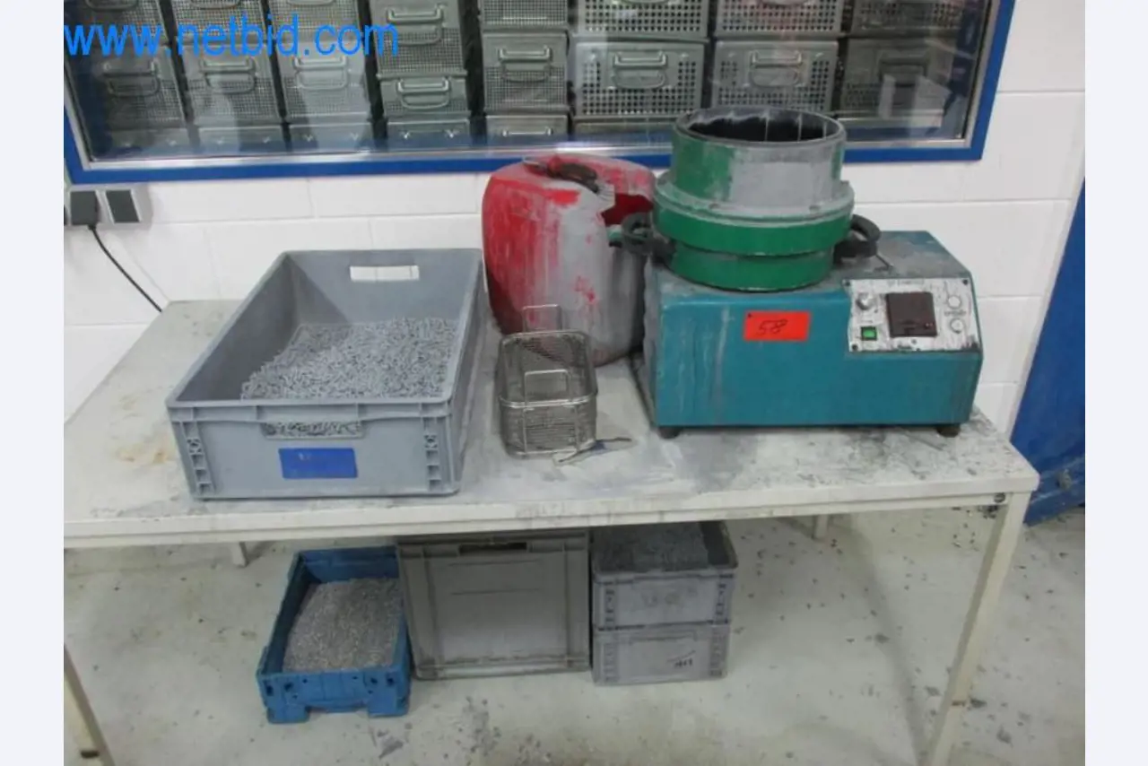 Well-maintained metalworking machines as well as the operating and office equipment -1