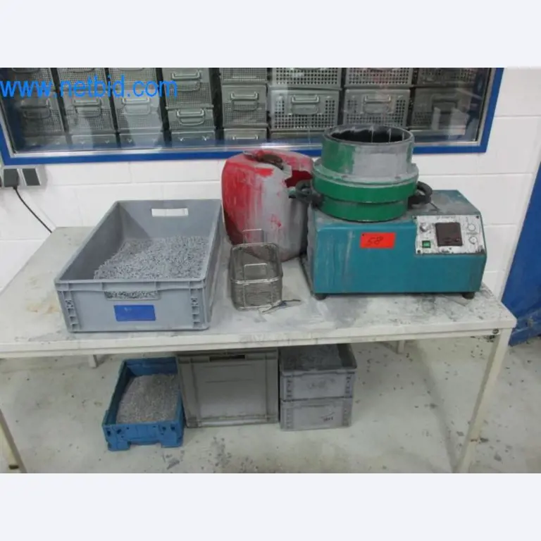 Well-maintained metalworking machines as well as the operating and office equipment -1