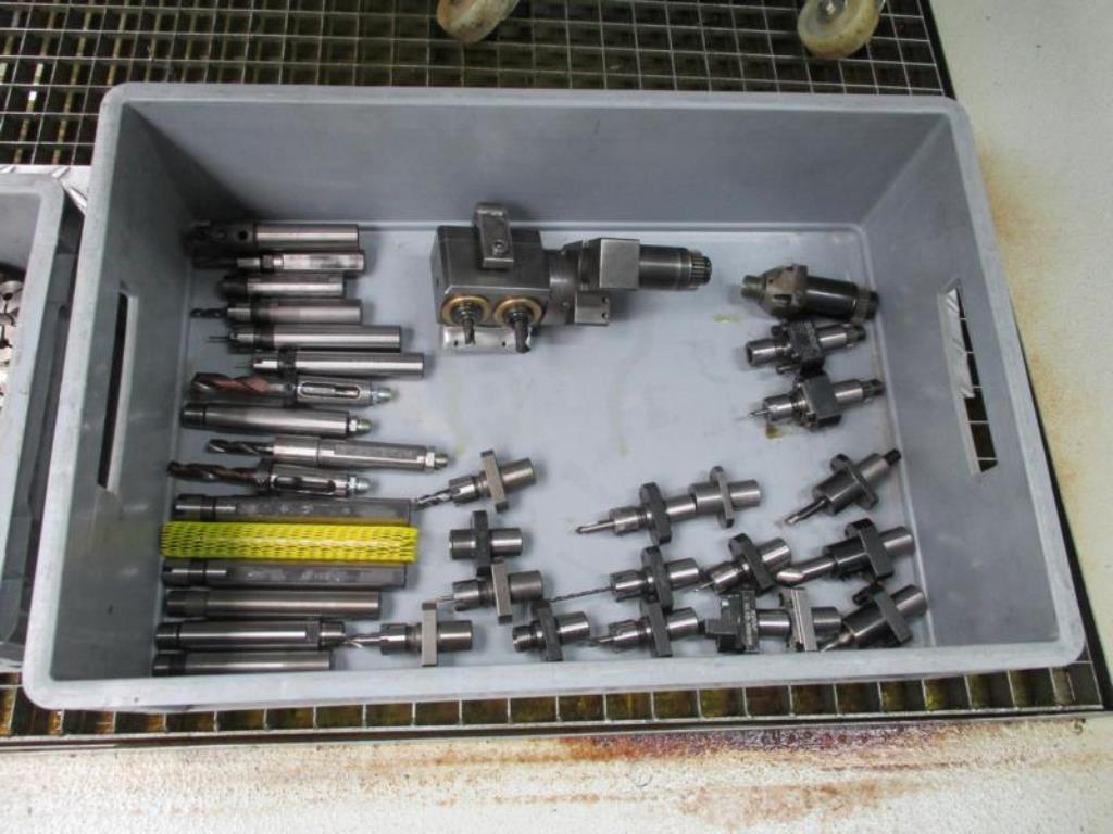 Máquinas para trabajar el metal en buen estado, así como equipos operativos y de oficina-13