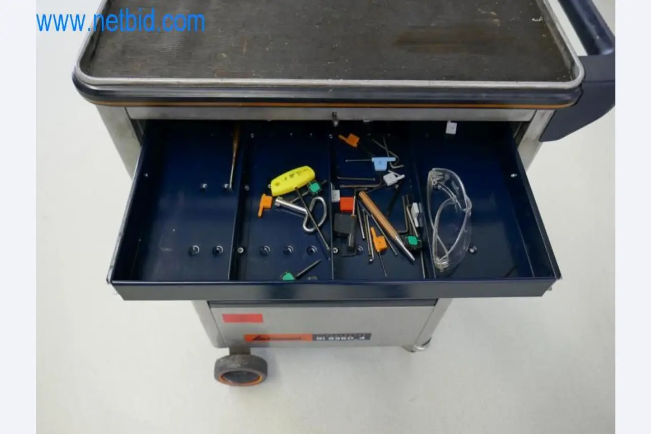 Máquinas para trabajar el metal en buen estado, así como equipos operativos y de oficina-2