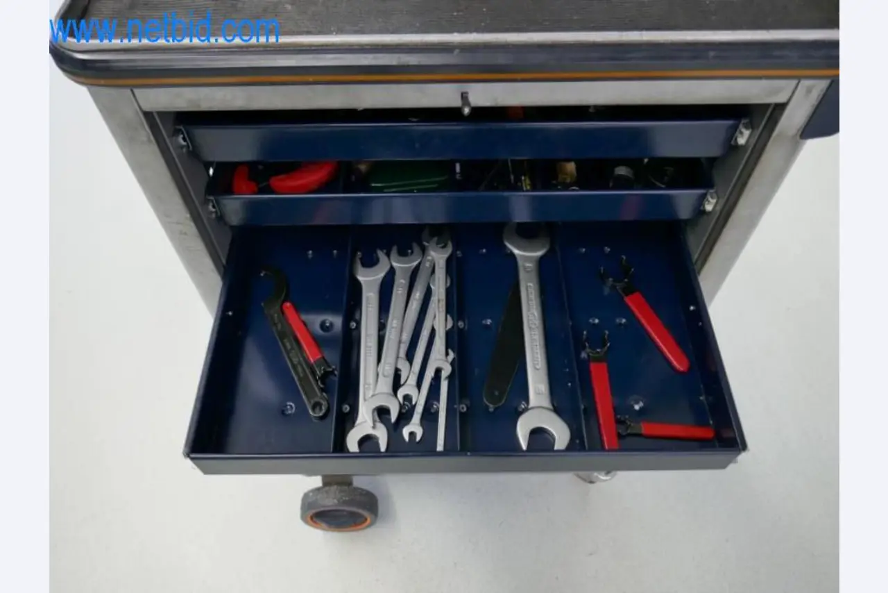 Máquinas para trabajar el metal en buen estado, así como equipos operativos y de oficina-3