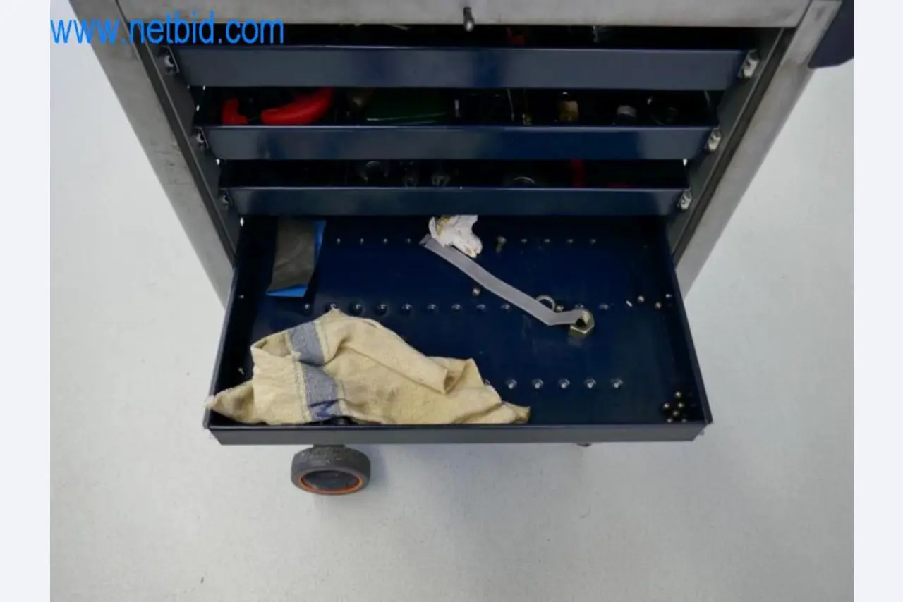 Máquinas para trabajar el metal en buen estado, así como equipos operativos y de oficina-4