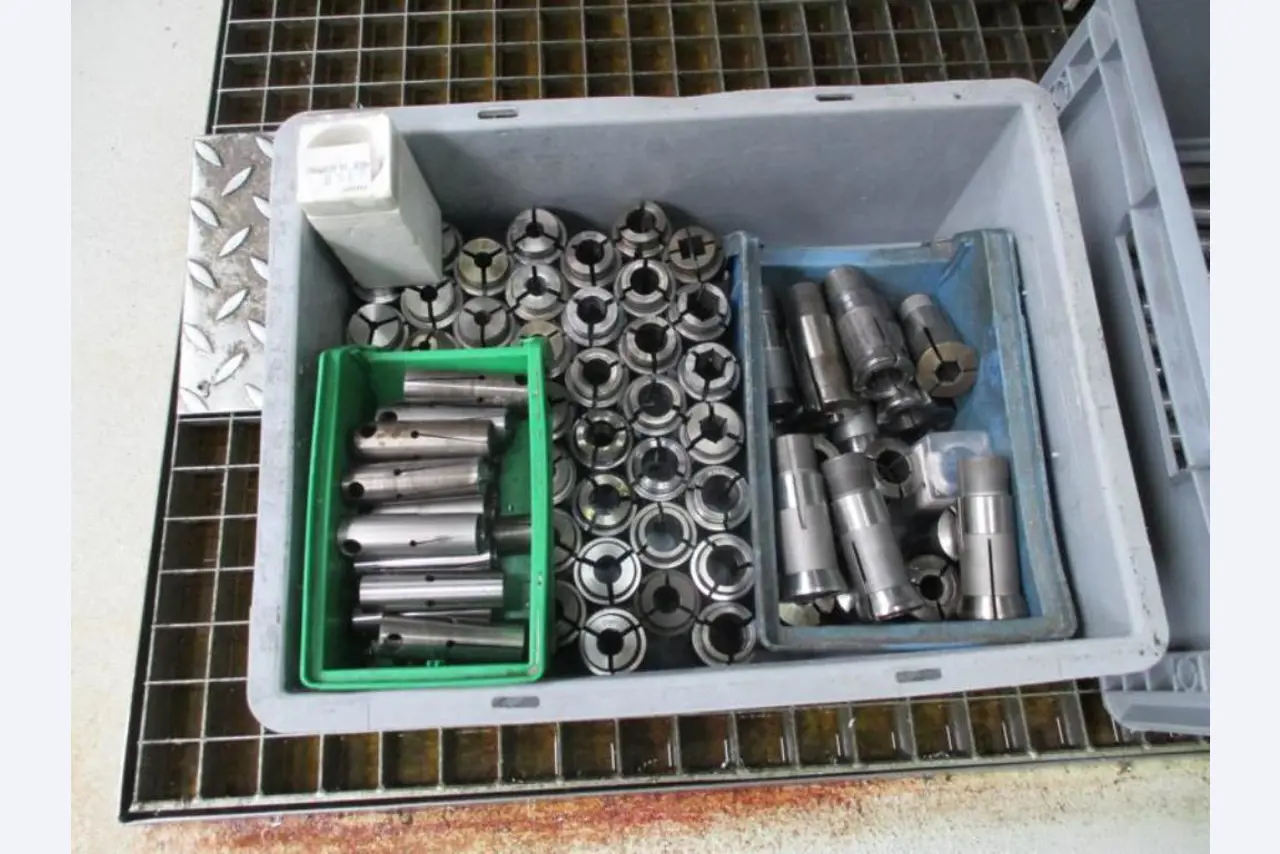 Well-maintained metalworking machines as well as the operating and office equipment -10