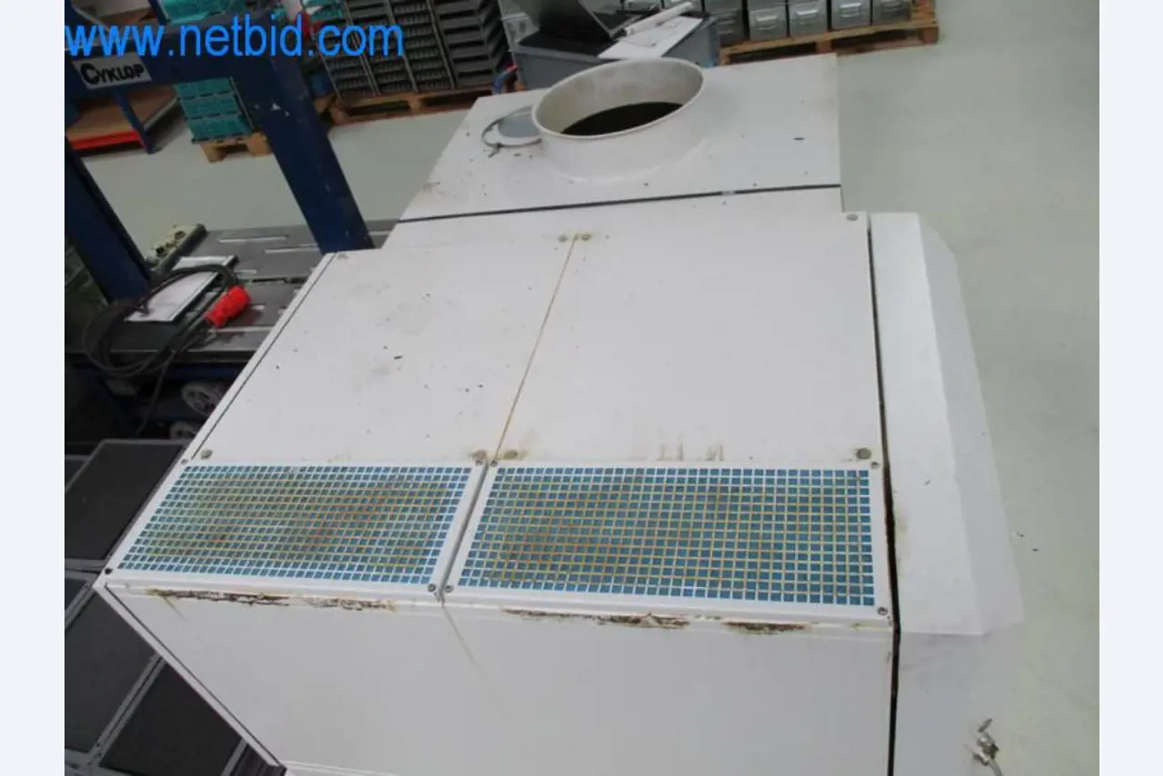 Well-maintained metalworking machines as well as the operating and office equipment -4