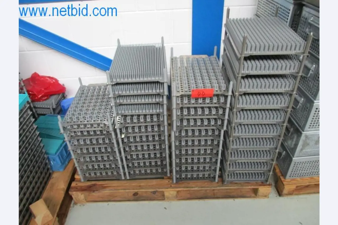 Well-maintained metalworking machines as well as the operating and office equipment -1