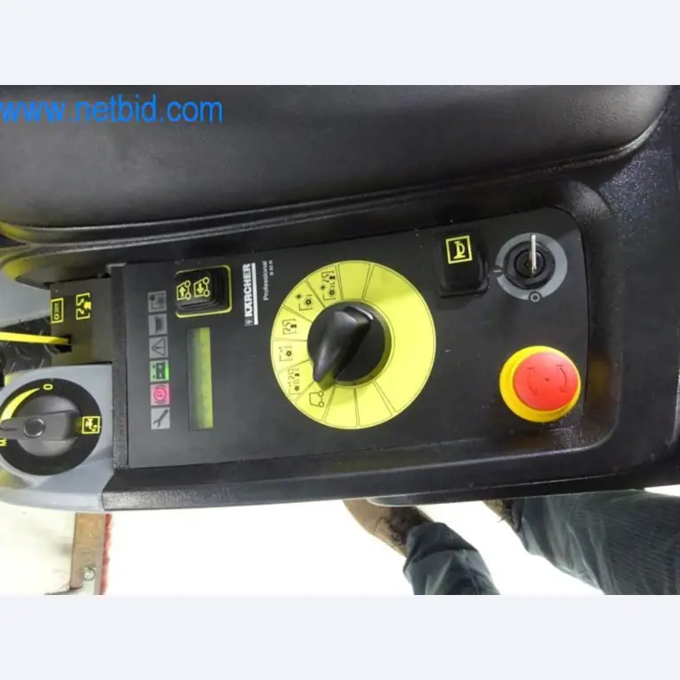 Well-maintained metalworking machines as well as the operating and office equipment -3