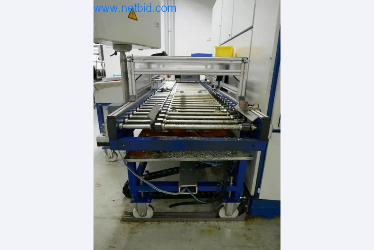 Well-maintained metalworking machines as well as the operating and office equipment -12
