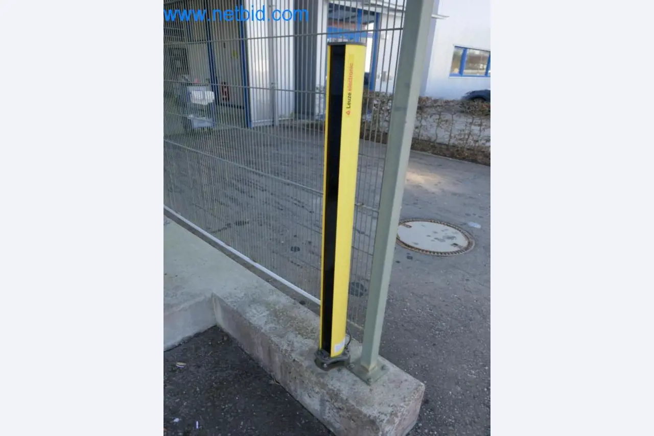 Well-maintained metalworking machines as well as the operating and office equipment -11