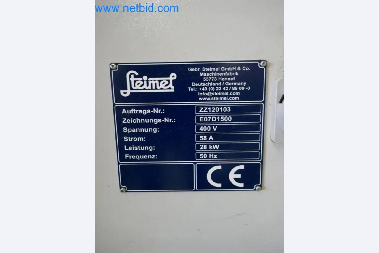 Well-maintained metalworking machines as well as the operating and office equipment -12