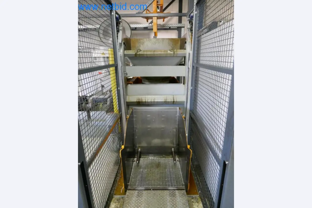 Well-maintained metalworking machines as well as the operating and office equipment -3