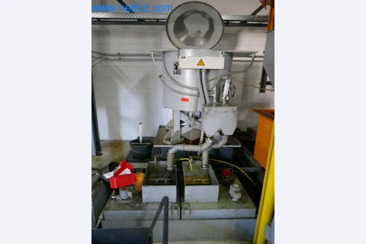 Well-maintained metalworking machines as well as the operating and office equipment -4