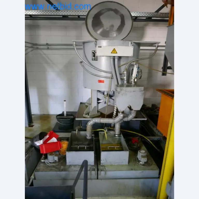 Well-maintained metalworking machines as well as the operating and office equipment -4