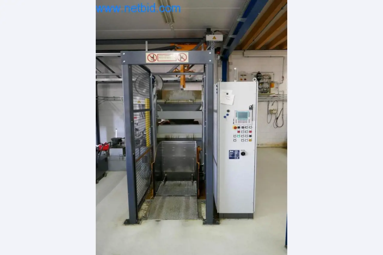 Well-maintained metalworking machines as well as the operating and office equipment -5