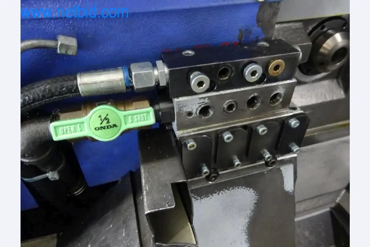 Well-maintained metalworking machines as well as the operating and office equipment -11