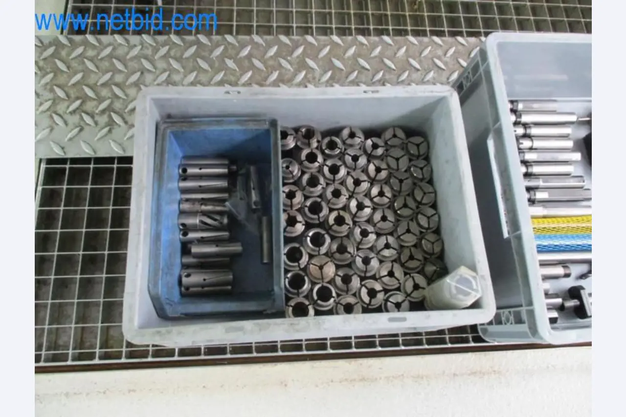 Well-maintained metalworking machines as well as the operating and office equipment -12