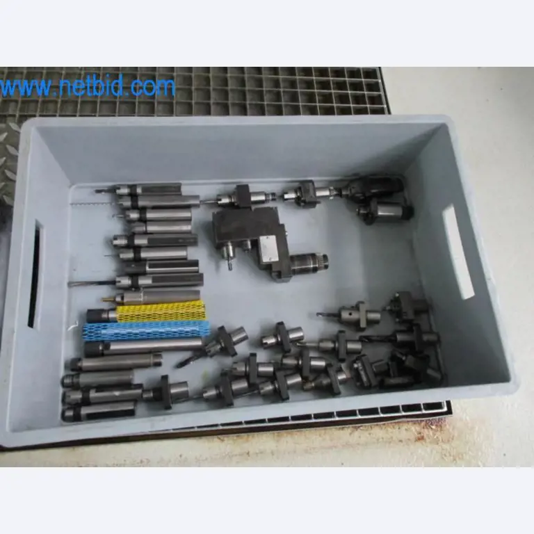 Well-maintained metalworking machines as well as the operating and office equipment -13