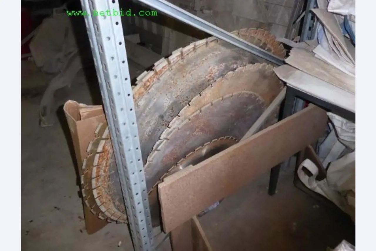 Baumaschinen, Nutzfahrzeuge, Anhänger, Schalungsmaterial und sonstige Handgeräte<br>-3