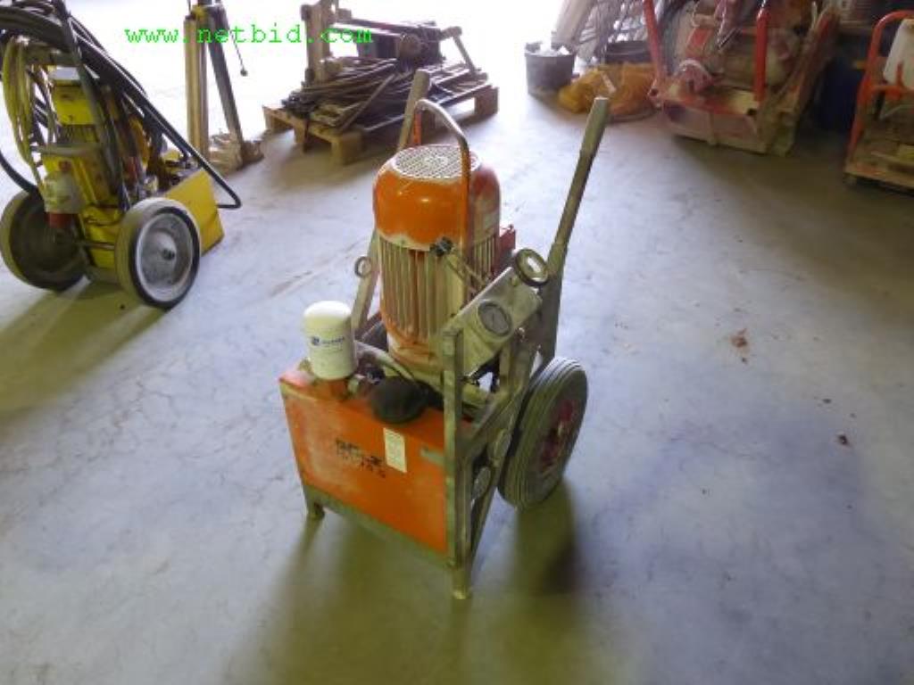 Baumaschinen, Nutzfahrzeuge, Anhänger, Schalungsmaterial und sonstige Handgeräte<br>-6