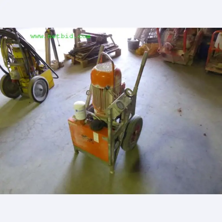 Baumaschinen, Nutzfahrzeuge, Anhänger, Schalungsmaterial und sonstige Handgeräte<br>-6