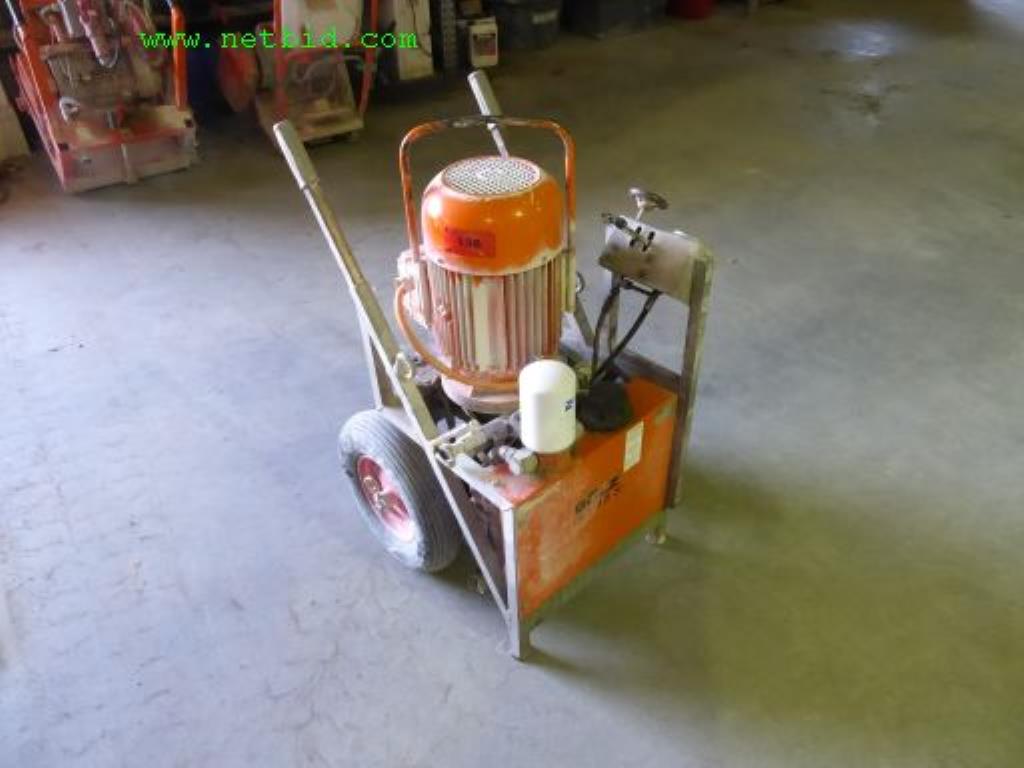 Baumaschinen, Nutzfahrzeuge, Anhänger, Schalungsmaterial und sonstige Handgeräte<br>-7