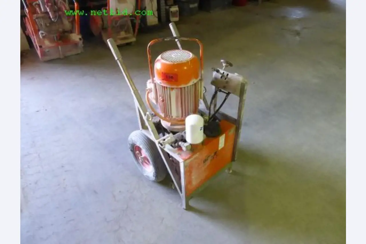 Baumaschinen, Nutzfahrzeuge, Anhänger, Schalungsmaterial und sonstige Handgeräte<br>-7
