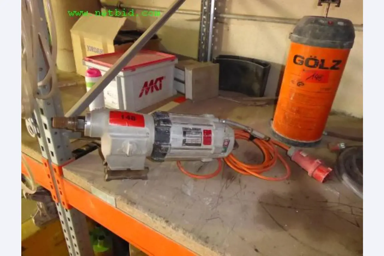 Baumaschinen, Nutzfahrzeuge, Anhänger, Schalungsmaterial und sonstige Handgeräte<br>-1