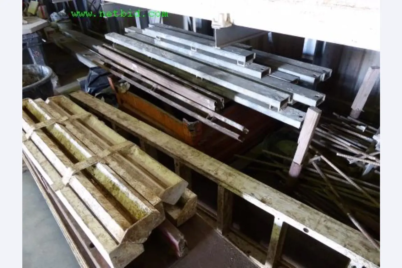 Baumaschinen, Nutzfahrzeuge, Anhänger, Schalungsmaterial und sonstige Handgeräte<br>-11