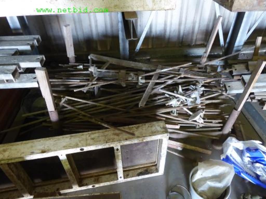 Baumaschinen, Nutzfahrzeuge, Anhänger, Schalungsmaterial und sonstige Handgeräte<br>-12