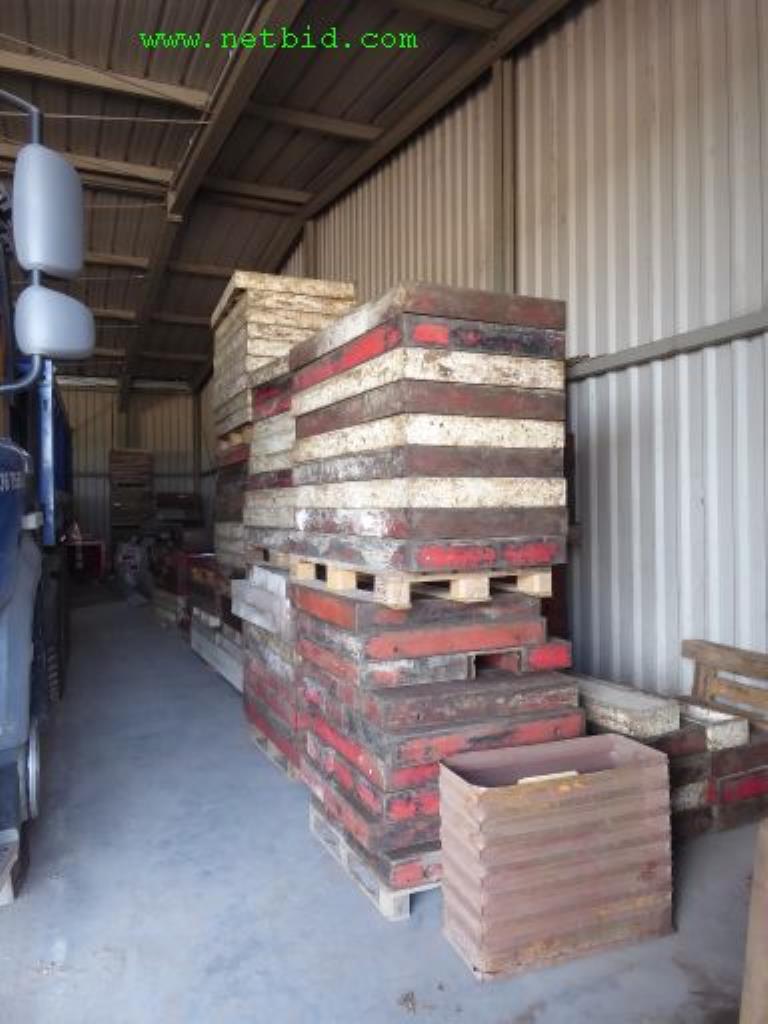 Baumaschinen, Nutzfahrzeuge, Anhänger, Schalungsmaterial und sonstige Handgeräte<br>-15