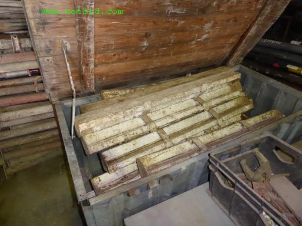 Baumaschinen, Nutzfahrzeuge, Anhänger, Schalungsmaterial und sonstige Handgeräte<br>-7