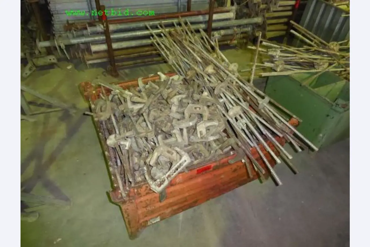 Baumaschinen, Nutzfahrzeuge, Anhänger, Schalungsmaterial und sonstige Handgeräte<br>-8