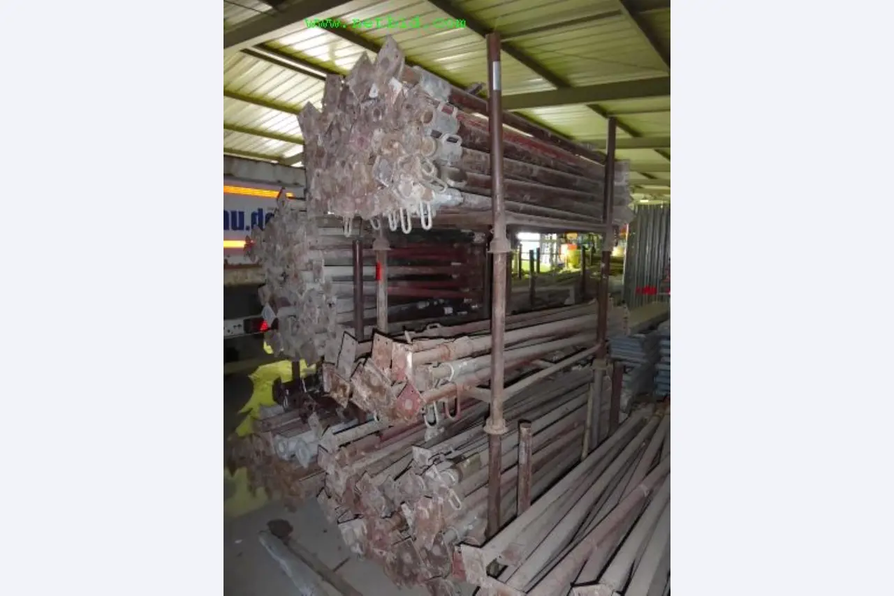 Máquinas de construção, veículos utilitários, reboques, material de cofragem e outras ferramentas manuais<br>-7