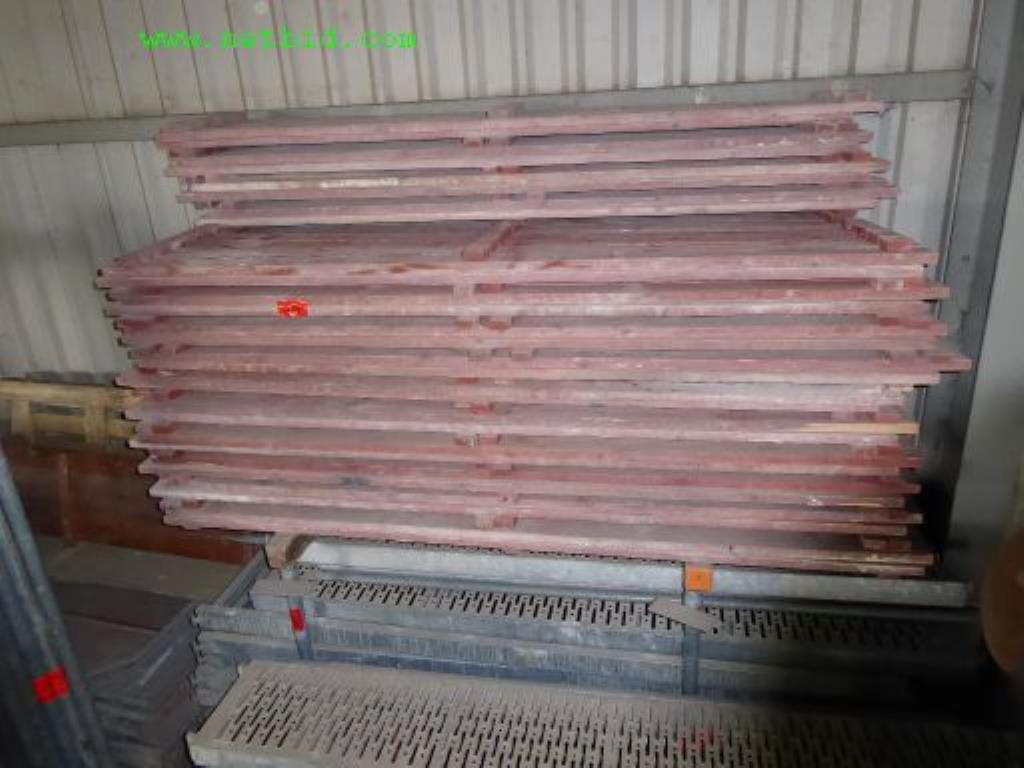 Construction machinery, utility vehicles, formwork material and miscellaneous hand tools <br>-4