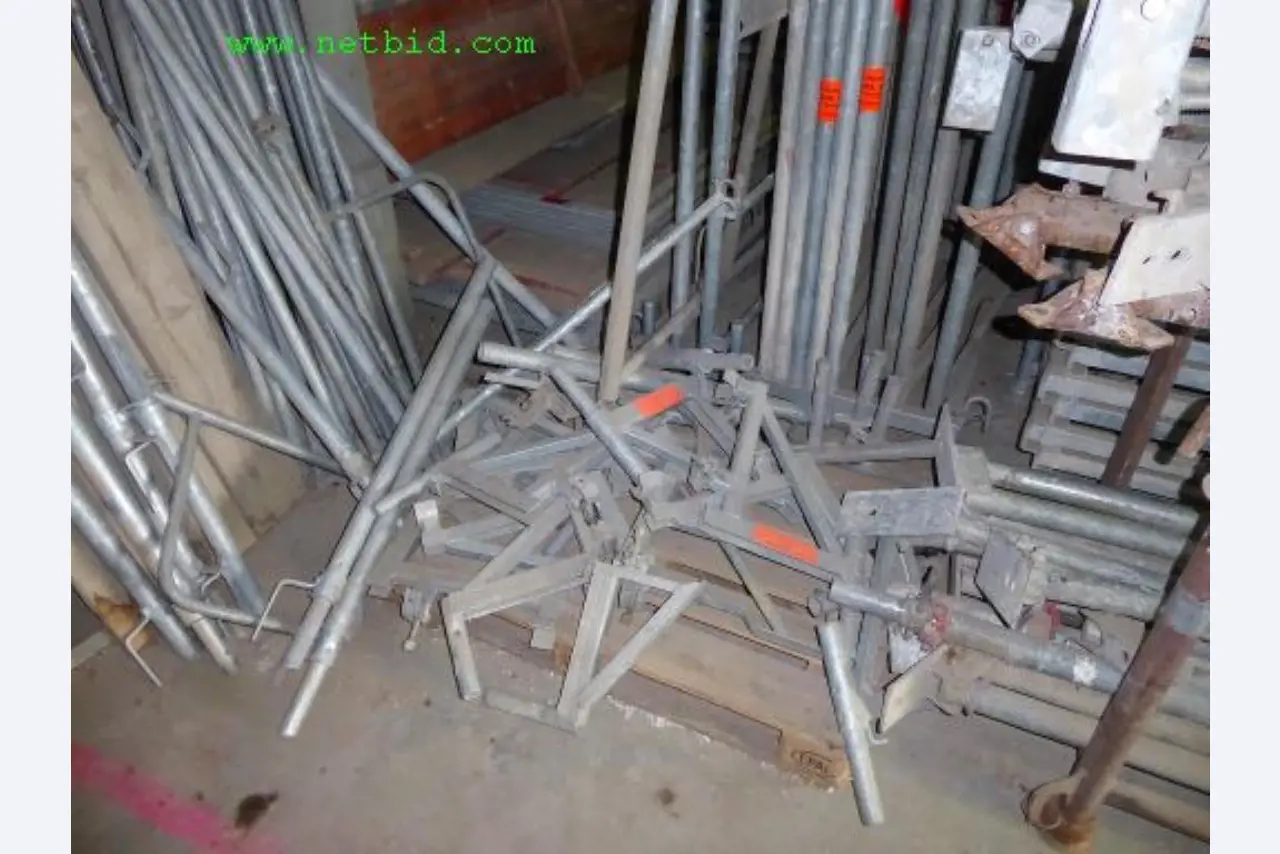 Máquinas de construção, veículos utilitários, reboques, material de cofragem e outras ferramentas manuais<br>-6