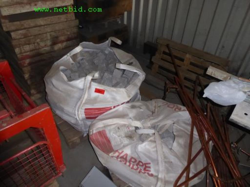 Máquinas de construção, veículos utilitários, reboques, material de cofragem e outras ferramentas manuais<br>-1