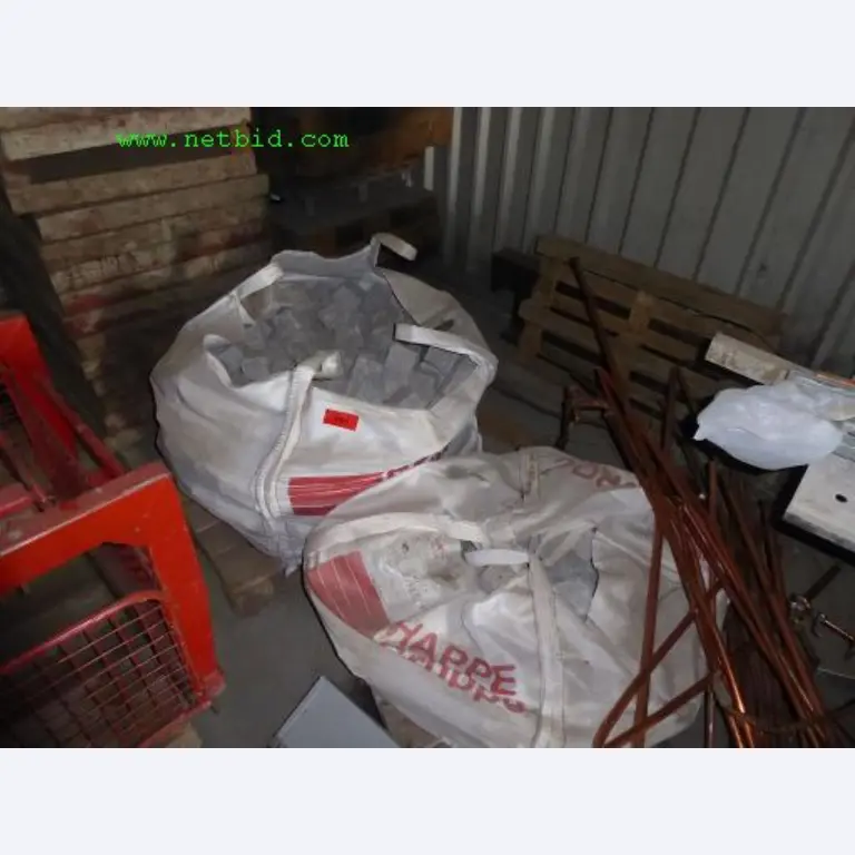 Máquinas de construção, veículos utilitários, reboques, material de cofragem e outras ferramentas manuais<br>-1