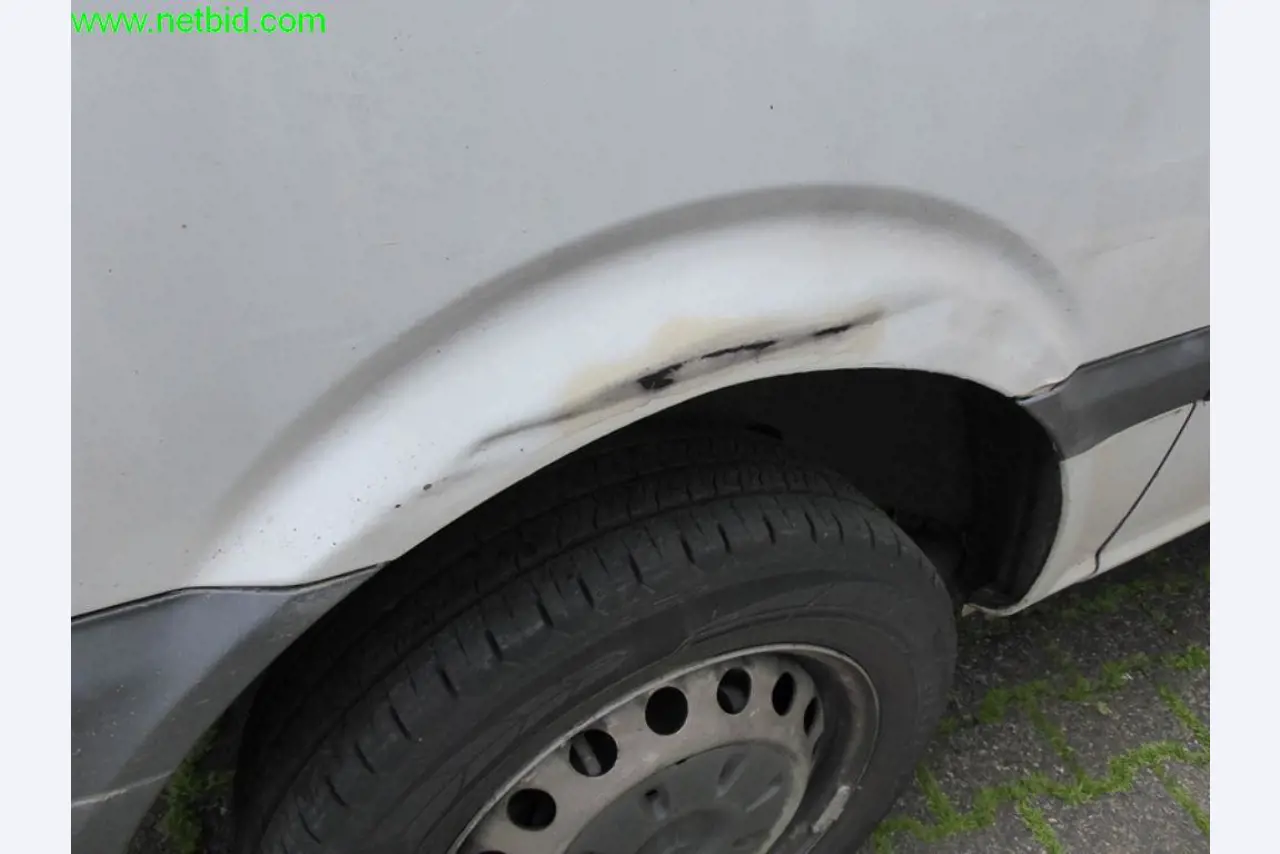 Betriebs- und Geschäftsausstattung einer Bäckerei-13